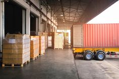 What are the benefits of LCL shipment?