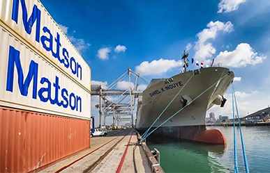 Containerfrachtpräisser op der US-Weststrooss falen ëm bal 60%