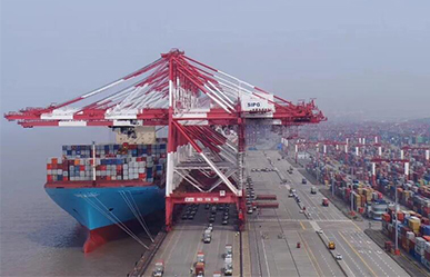 The airline stipulates that when the cargo is small in size and heavy in weight,